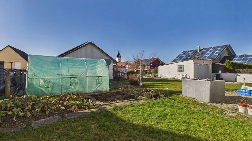 Immobilie in Aichstetten - Kapitalanlage oder Eigennutzung: Mehrparteienhaus mit zwei Wohnungen und großem Grundstück - Bild 4