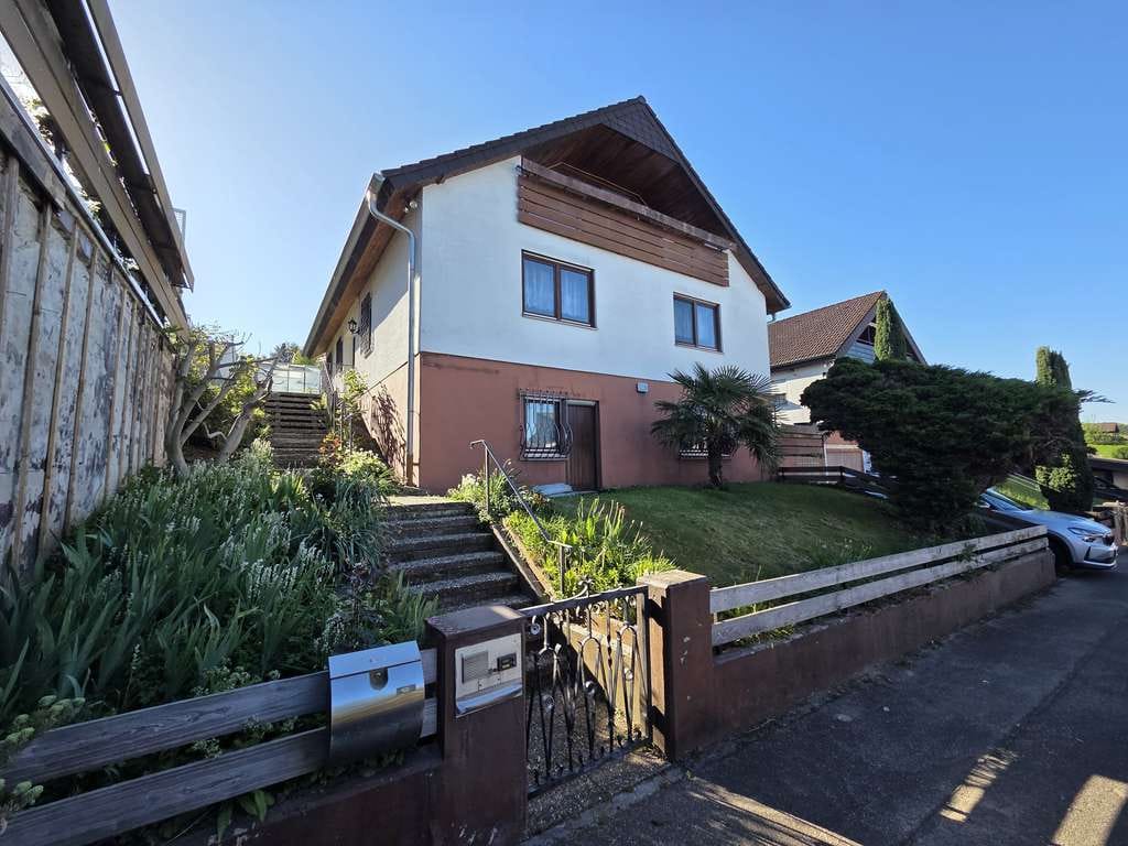 Immobilie in Remchingen - Mehrgenerationenhaus in Remchingen-Nöttingen in Sackgasse - Bild 0