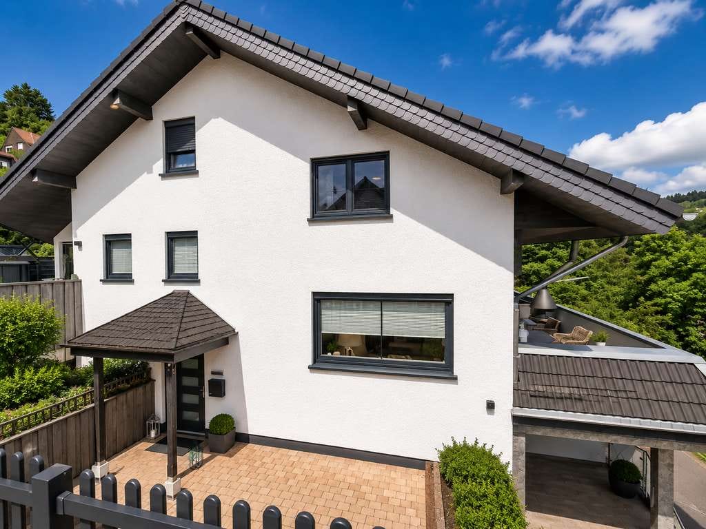 Immobilie in Mudersbach - PROVISIONSFREI – Exklusives Wohnhaus mit Einliegerwohnung, Swim-Spa und Panoramablick - Bild 1