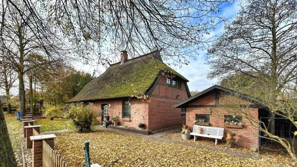 Immobilie in Neuburg - Wohnen in ruhiger Lage mit Reetdachflair - Bild 3