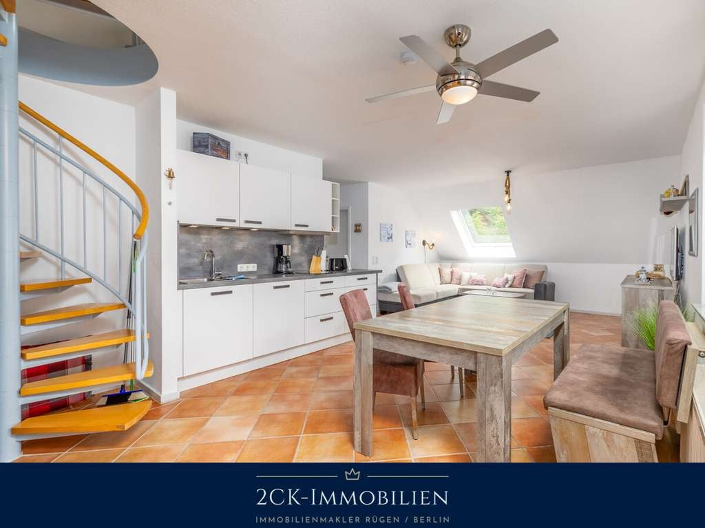 Immobilie in Sellin - Moderne 2-Zimmer-Maisonette mit Balkon & Stellplatz: Nur 350m zum idyllischen Hafen Seedorf! - Bild 1