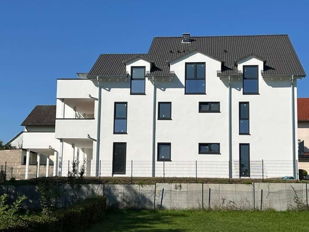 Immobilie in Großwallstadt - Schöne geräumige Wohnung mit eigenem Gartenanteil - Bild 4