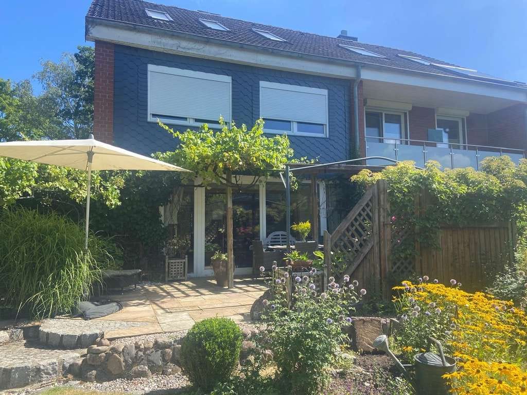 Immobilie in Kaltenkirchen - Von Privat, ohne Markler: Reihenendhaus mit Wintergarten - Bild 0