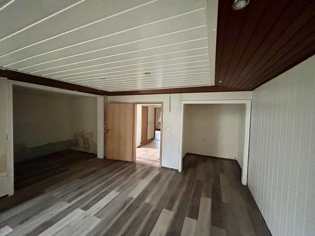 Immobilie in Nordhorn - Geräumige DHH in ordentlicher Lage ! Das Haus braucht wieder neue Liebe ... - Bild 4