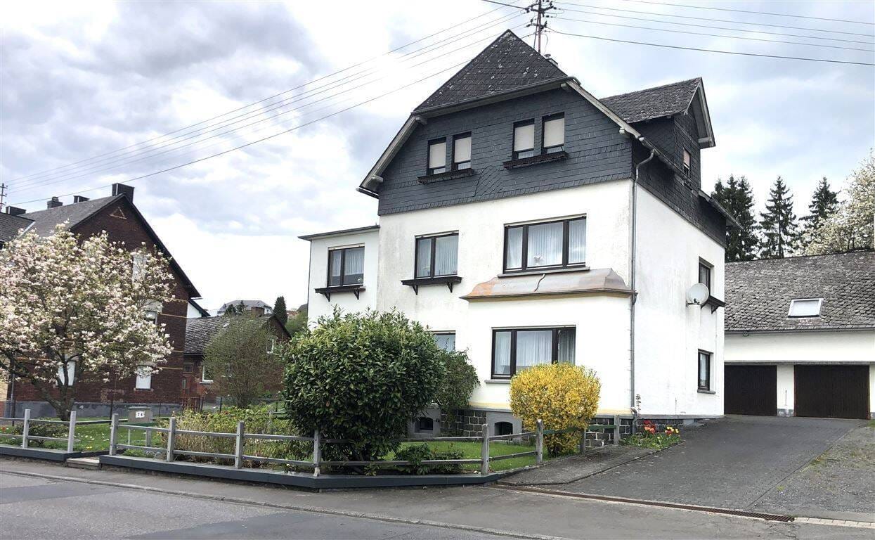 Immobilie in Bad Marienberg (Westerwald) - Bad Marienberg! Großes Wohnhaus - Mehrfamilienhaus, baulich TOP, gepflegt! - Bild 0