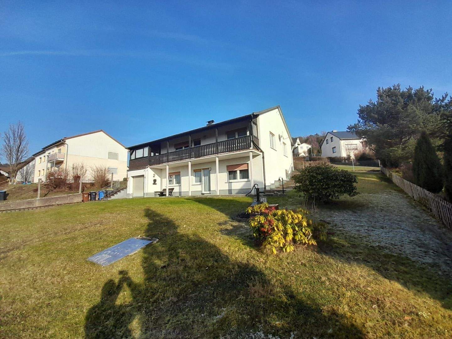 Immobilie in Herborn - Endlich zu Hause - Immobilie in Burg mit Garten + Balkon + Wintergarten + Garage  - Bild 2