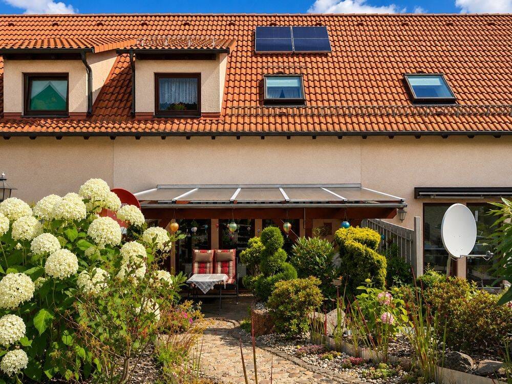 Immobilie in Bad Gottleuba-Berggießhübel - Charmantes Reihenmittelhaus im Kurort Bad Gottleuba - Bild 0