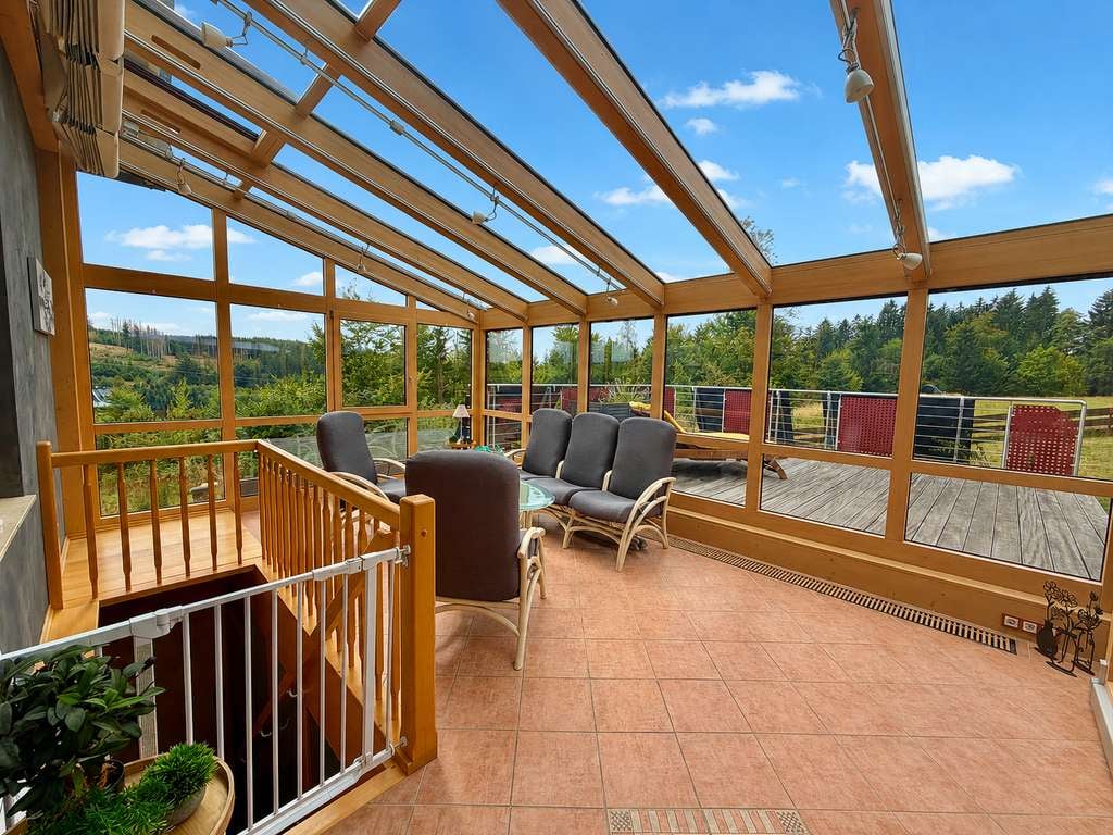 Immobilie in Steinbach am Wald - Traumhaftes Wohnhaus mit Garten in bester Lage von Steinbach a. Wald - Bild 2