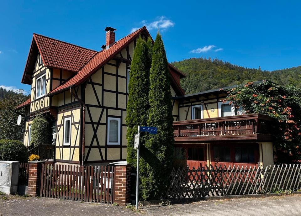 Immobilie in Döschnitz - Charmantes Fachwerkhaus im Herzen von Sitzendorf - Bild 0
