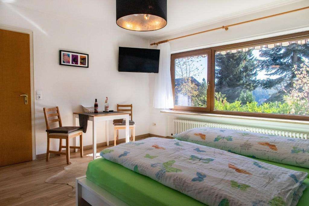 Immobilie in Friedenweiler - Bezugsfreies MFH mit 5 Wohnungen zur Eigennutzung, Generationenwohnen oder Ferienwohnungsvermietung - Bild 1
