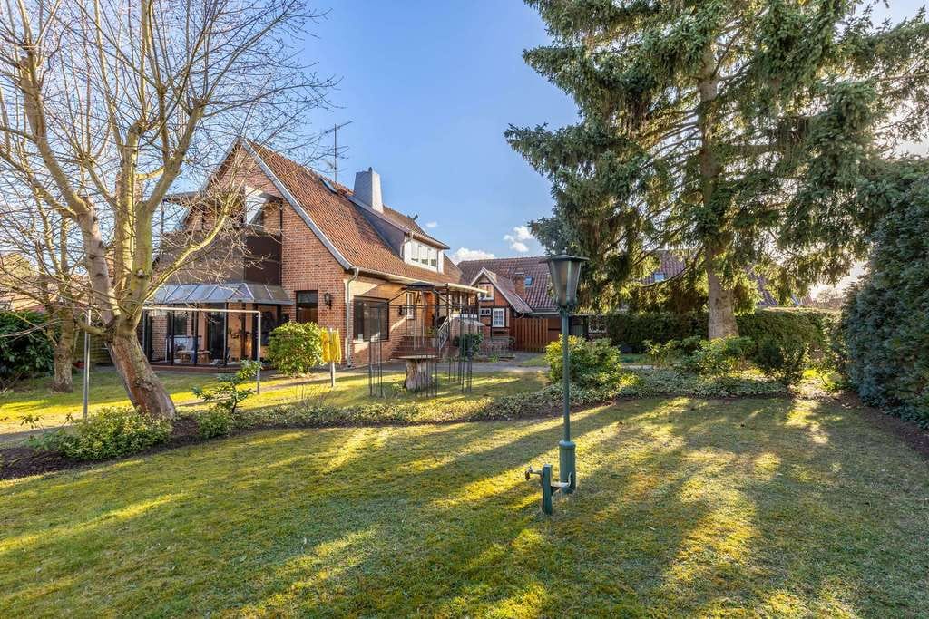 Immobilie in Bleckede - Renditestarkes Mehrfamilienhaus mit sechs Wohneinheiten - Bild 1
