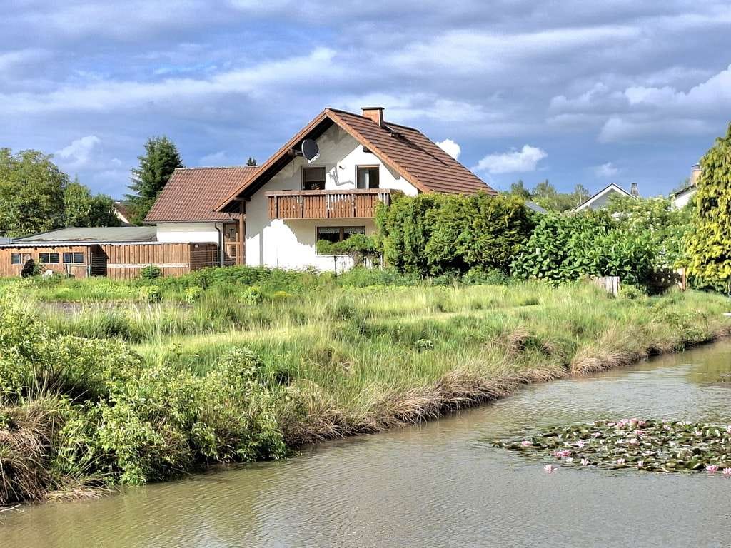 Immobilie in Tröstau - Naturparadies mit eigenem Weiher, Bauplatz, 5.000 qm Grund - Bild 1