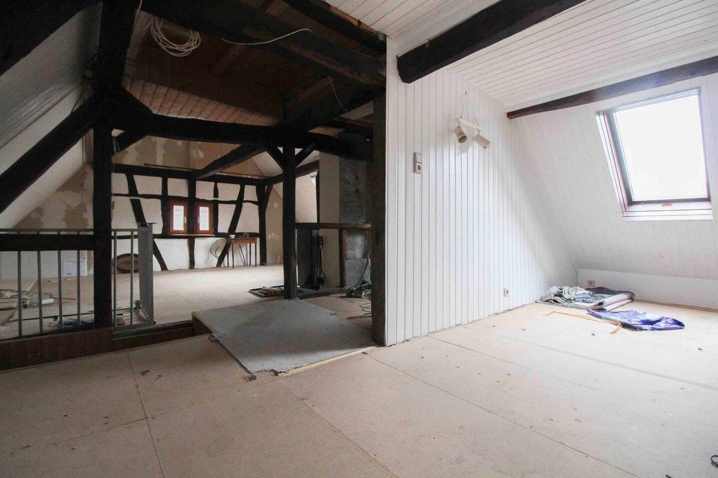 Immobilie in Eppstein - Chance für Neubau: Sanierungs- oder Abrissobjekt in Eppstein-Ehlhalten mit tollem Hof - Bild 2