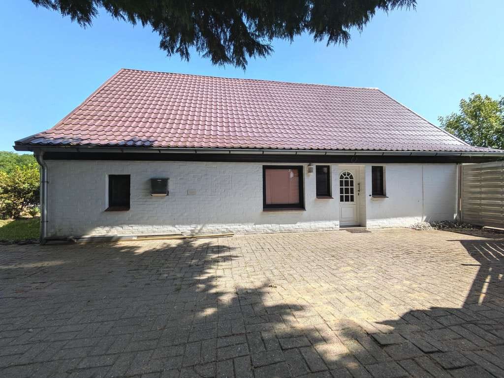 Immobilie in Apensen - Hübsches Fachwerkhaus mit Ausbaureserve und Scheune - Bild 1