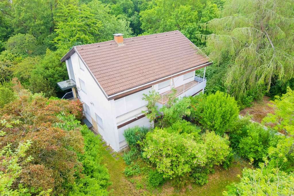Immobilie in Heidenheim an der Brenz - Großzügiges Einfamilienhaus mit riesigem Grundstück auf dem Mittelrain in ruhiger Lage - Bild 0