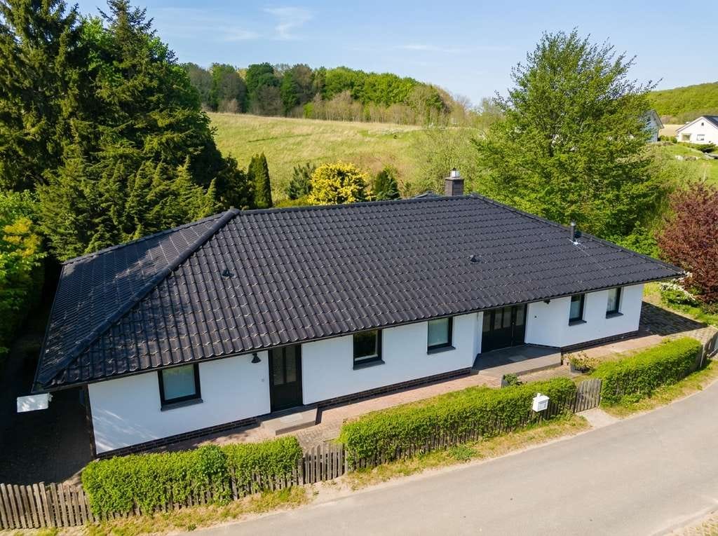 Immobilie in Lohme - Exklusives Wohnhaus im Bungalowstil am Nationalpark Jasmund - Bild 2