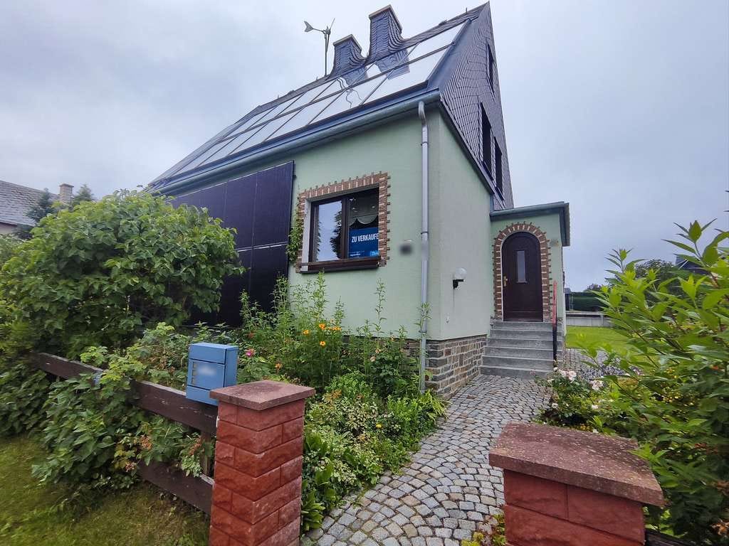 Immobilie in Jöhstadt - Ein attraktives Zuhause für alle, die ein solides Eigenheim mit modernisierter Haustechnik suchen - Bild 1
