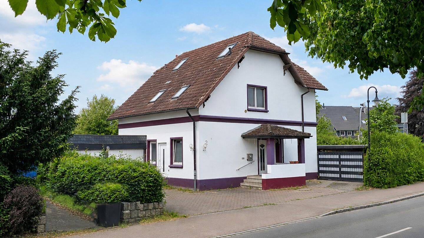 Immobilie in Barsbüttel - Einfamilienhaus mit Einliegerwohnung oder 2-Generationenhaus - Bild 1