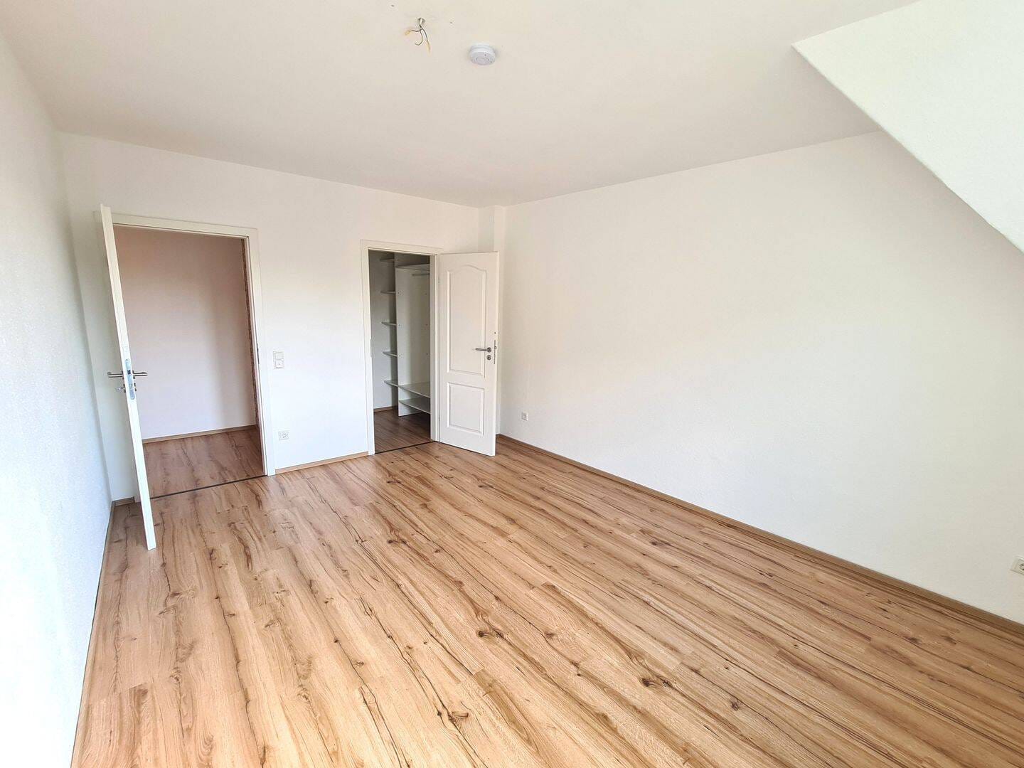 Immobilie in Ahlen - Provisionsfrei vom Eigentümer in der Innenstadt, eine sehr gepflegte 4-Zimmerwohnung im 2.OG eines 3-Familienhauses. - Bild 4