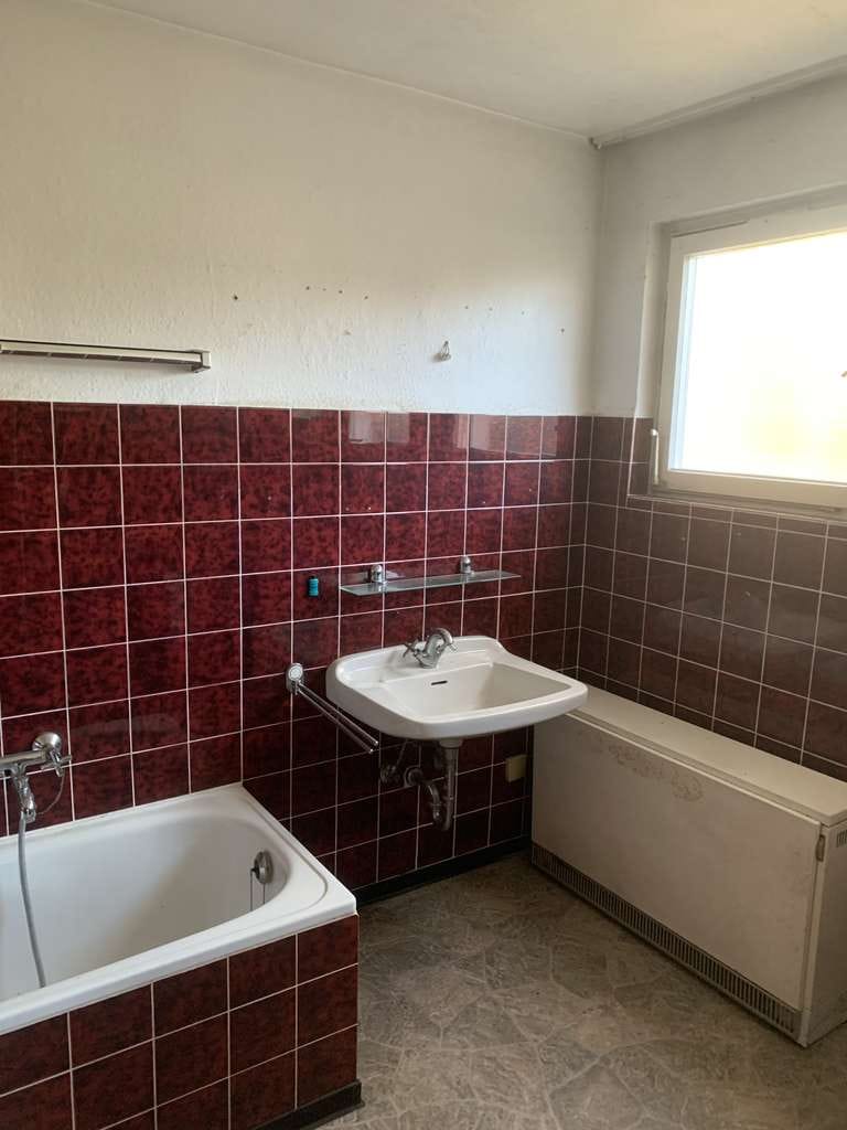 Immobilie in Berg (Pfalz) - Berg: Charmantes Einfamilienhaus mit ausgebautem DG in sonniger Lage - Nutzung als 2FH möglich - Bild 3