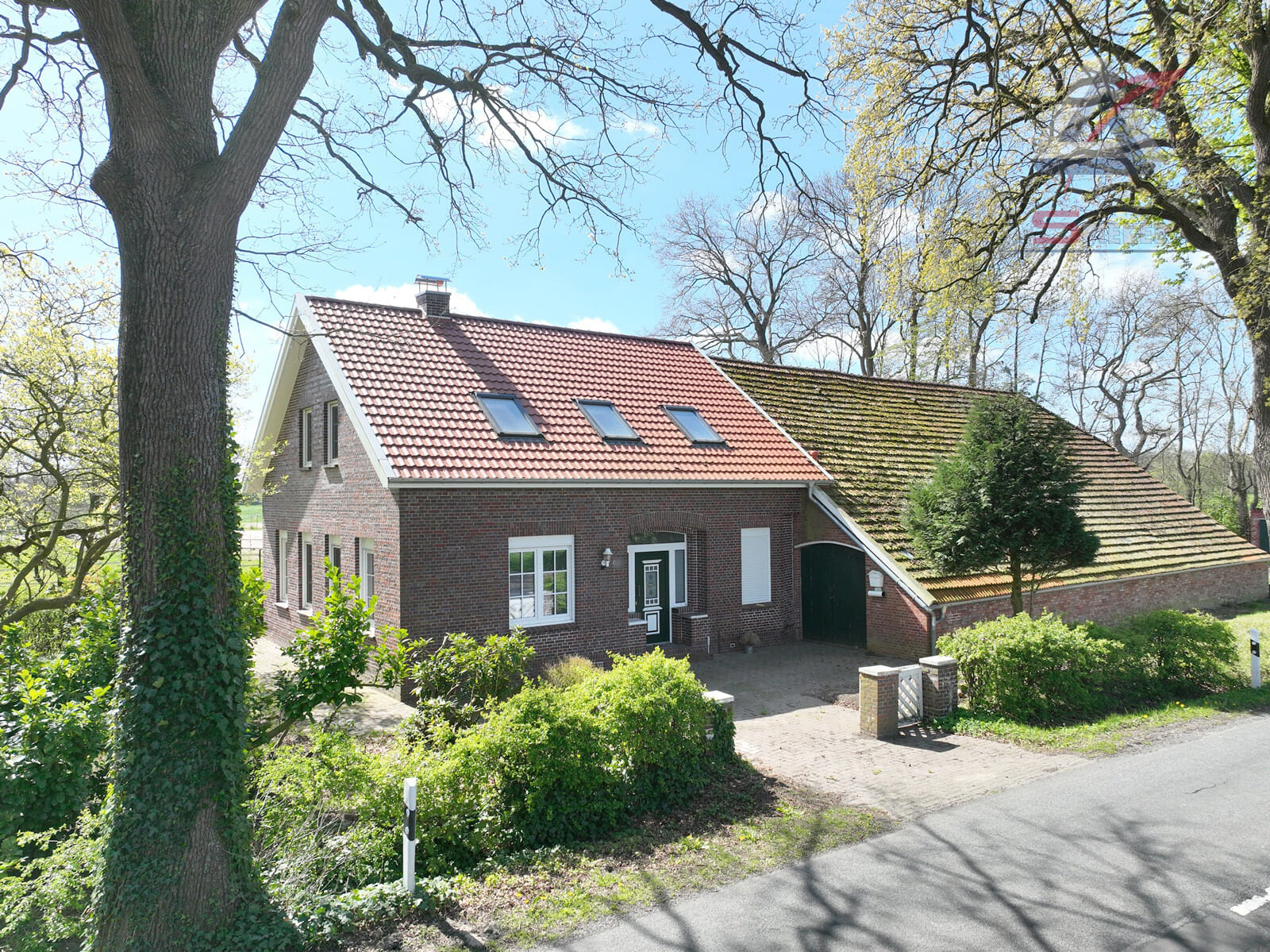 Immobilie in Filsum - Traumhaus - wunderschön sanierter Resthof - Bild 0