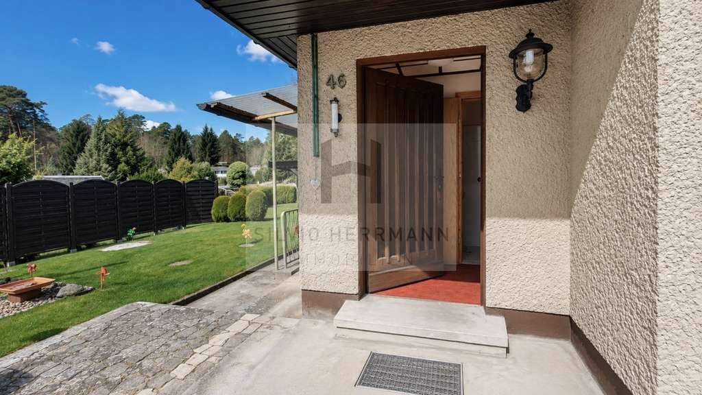 Immobilie in Schenkendöbern - Gepflegtes Ferienhaus am Pinnower See in ruhiger Lage - Bild 1