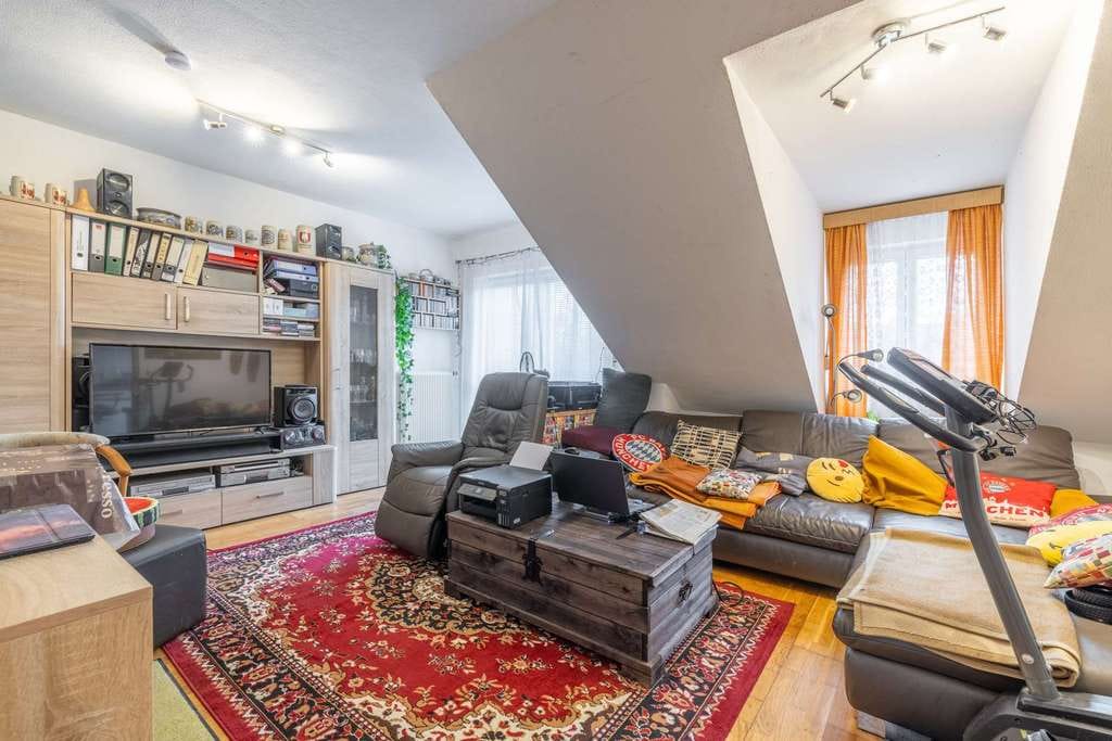 Immobilie in Berglern - Top-Kapitalanlage - Charmante 2-Zimmer Dachgeschosswohnung mit Südbalkon - Bild 2
