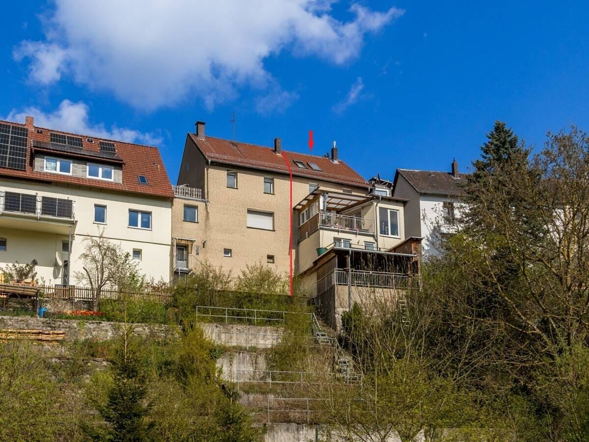 Immobilie in Büren - EIN- BIS ZWEIFAMILIENHAUS, VIELSEITIG NUTZBAR - 3 BÄDER, 4 BALKONE MIT SCHÖNEM UNVERBAUBAREN BLICK - Bild 3