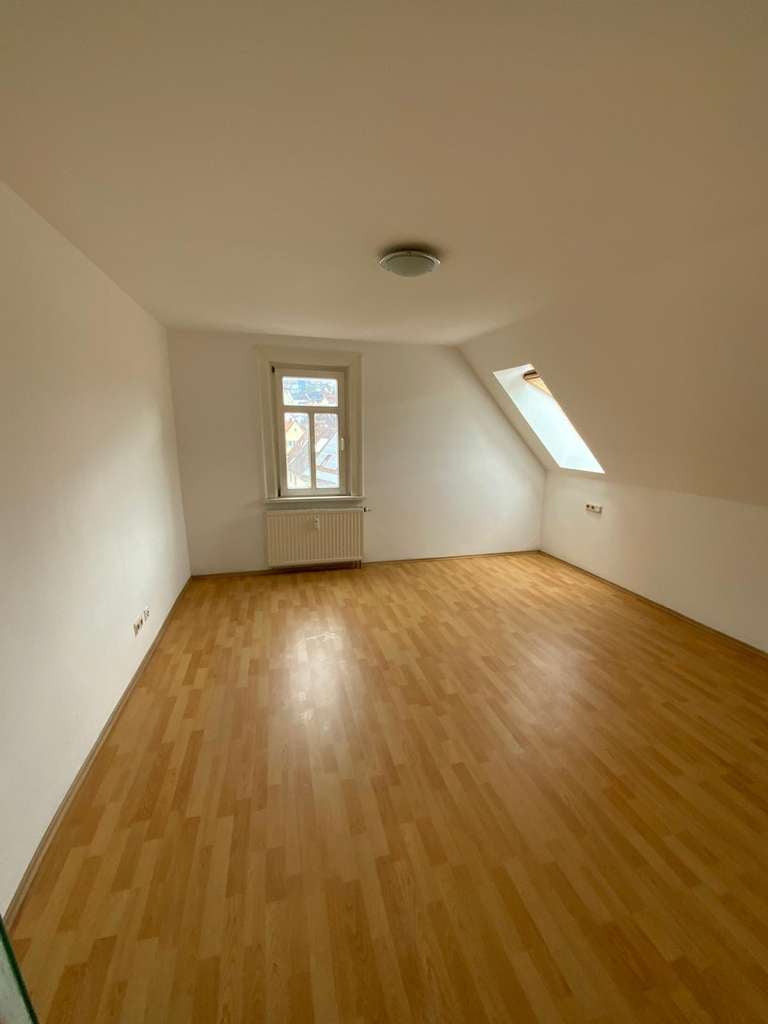 Immobilie in Haiterbach - Charmante 2-Zimmer-Maisonettewohnung mit Einbauküche und Stellplatz - Bild 2