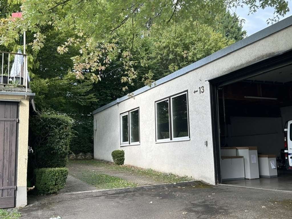 Immobilie in Eningen unter Achalm - Freistehendes Bestandsobjekt:geräumiges  2-Fam.-Haus mit weitläufigem Grundstück u. Nebengebäuden - Bild 3