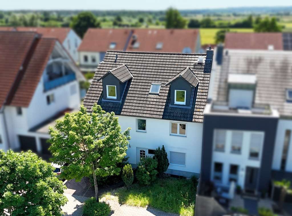 Immobilie in Babenhausen - Ein Haus, zwei Wohnungen - gemütlich wohnen in Sickenhofen - Bild 0