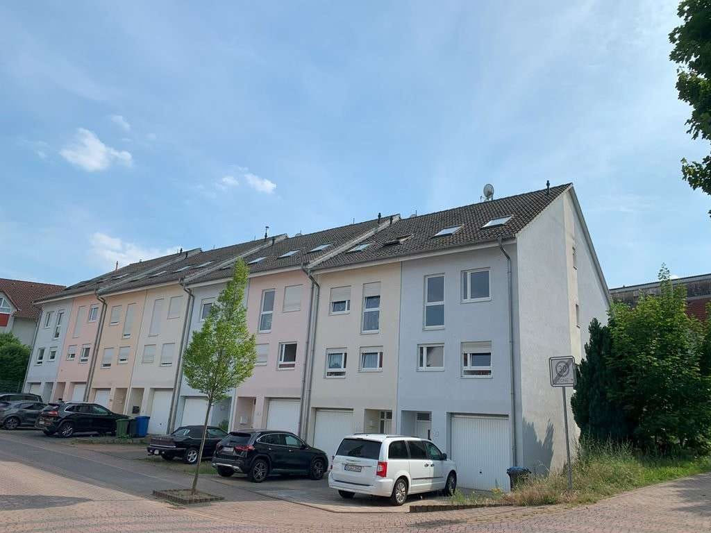 Immobilie in Groß-Bieberau - XXL-Reihenhaus (vermietet) mit überdurchschnittlichem Platz- u. Raumangebot ! - Bild 0