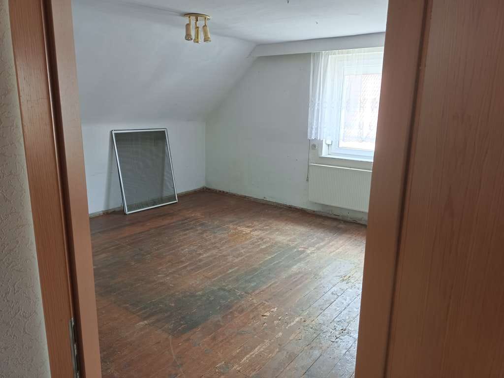 Immobilie in Erfurt - Charmantes Einfamilienhaus mit viel Potential von Privat in Erfurt-Stotternheim - Bild 2