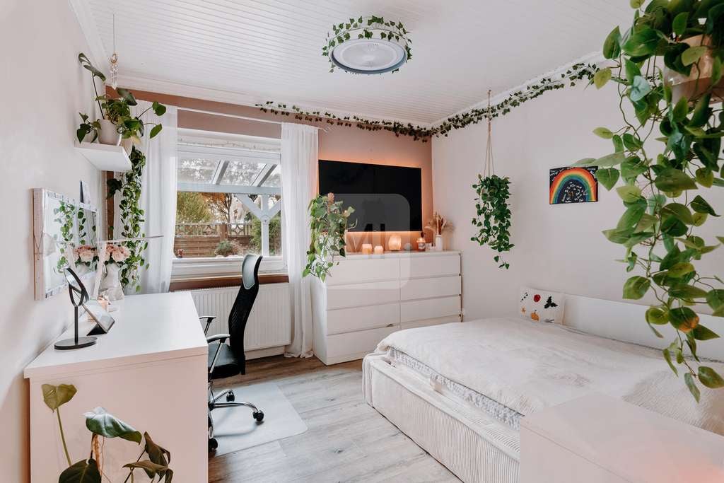 Immobilie in Schneverdingen - Ein Zuhause mit Möglichkeiten – Modernisiertes Haus mit Pool und Einliegerwohnung - Bild 3