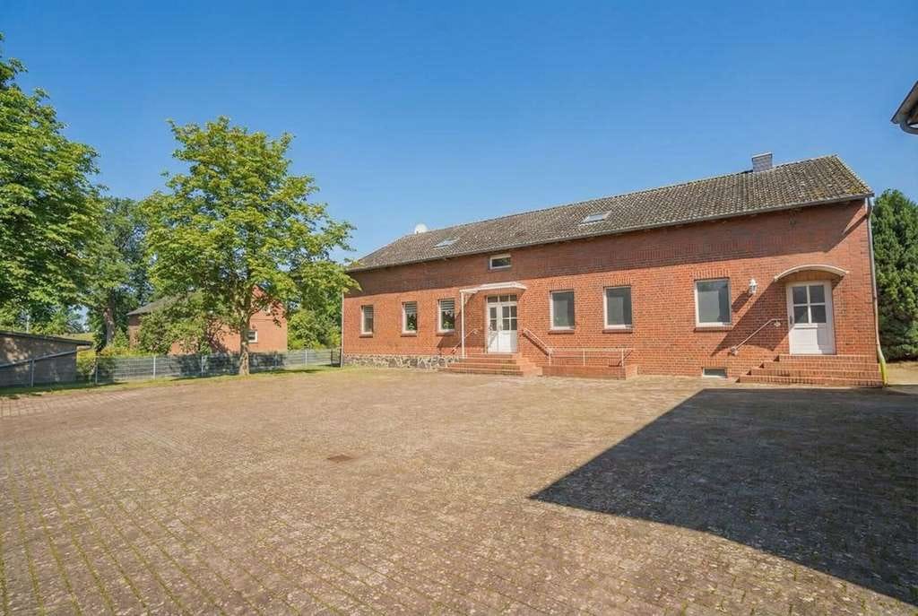 Immobilie in Rom - Vollvermietetes MFH mit 3 WE! Ausbaupotenzial, viel Nebengelass &weitere Baufläche! Rendite: 6,95% - Bild 3