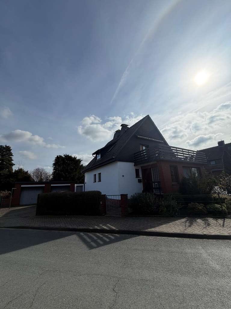 Immobilie in Edemissen - Gepflegtes Einfamilienhaus in Edemissen OT Abbensen - Bild 1