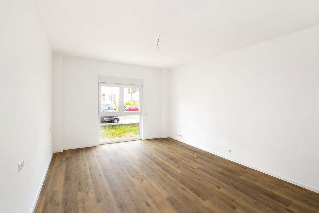 Immobilie in Maxdorf - Kernsaniert auf Neubauniveau: Barrierefreie 4-Zimmer-Erdgeschosswohnung mit Terrasse und Stellplatz - Bild 2