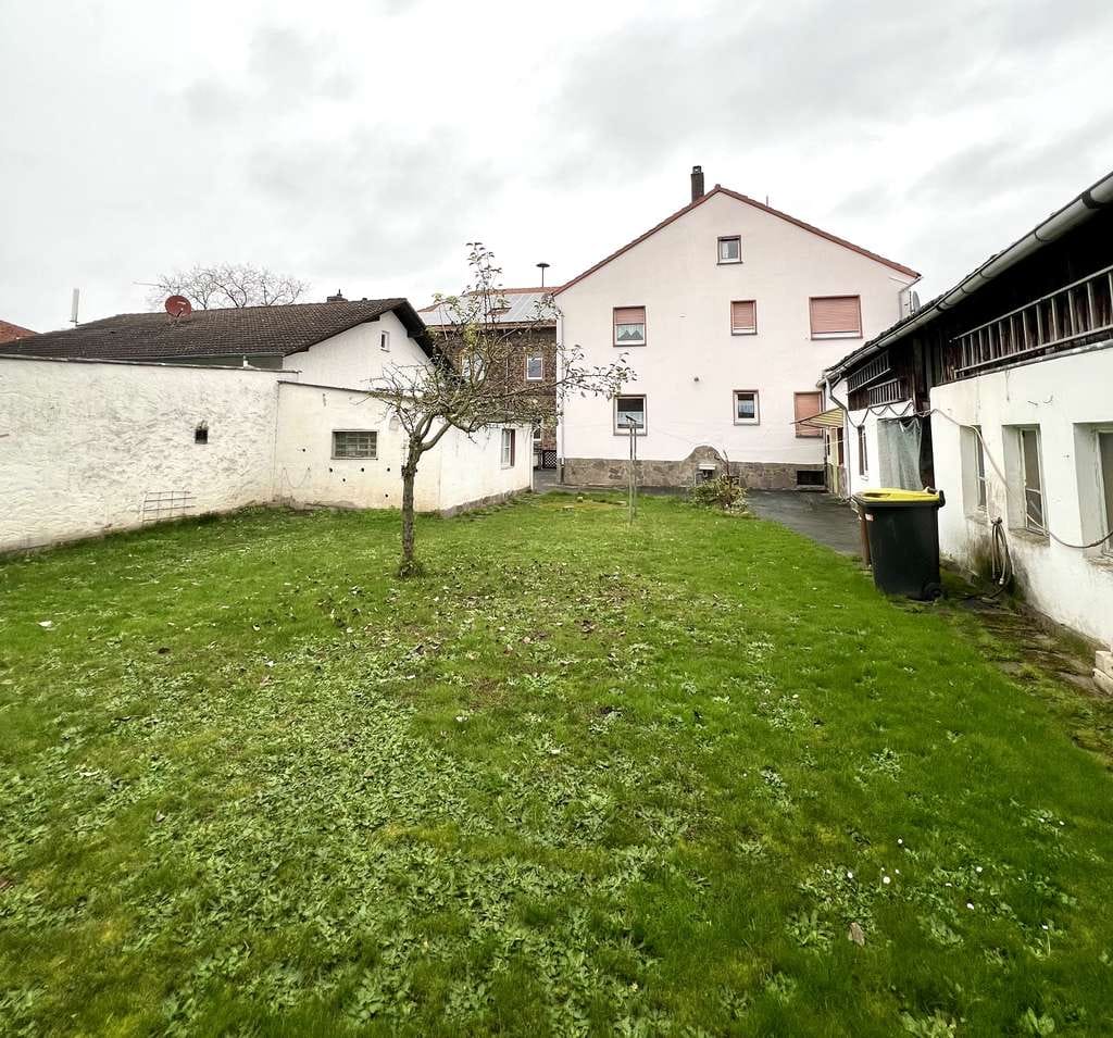 Immobilie in Langenselbold - Sanierungsbedürftiges Mehrfamilienhaus in Langenselbold - Bild 2