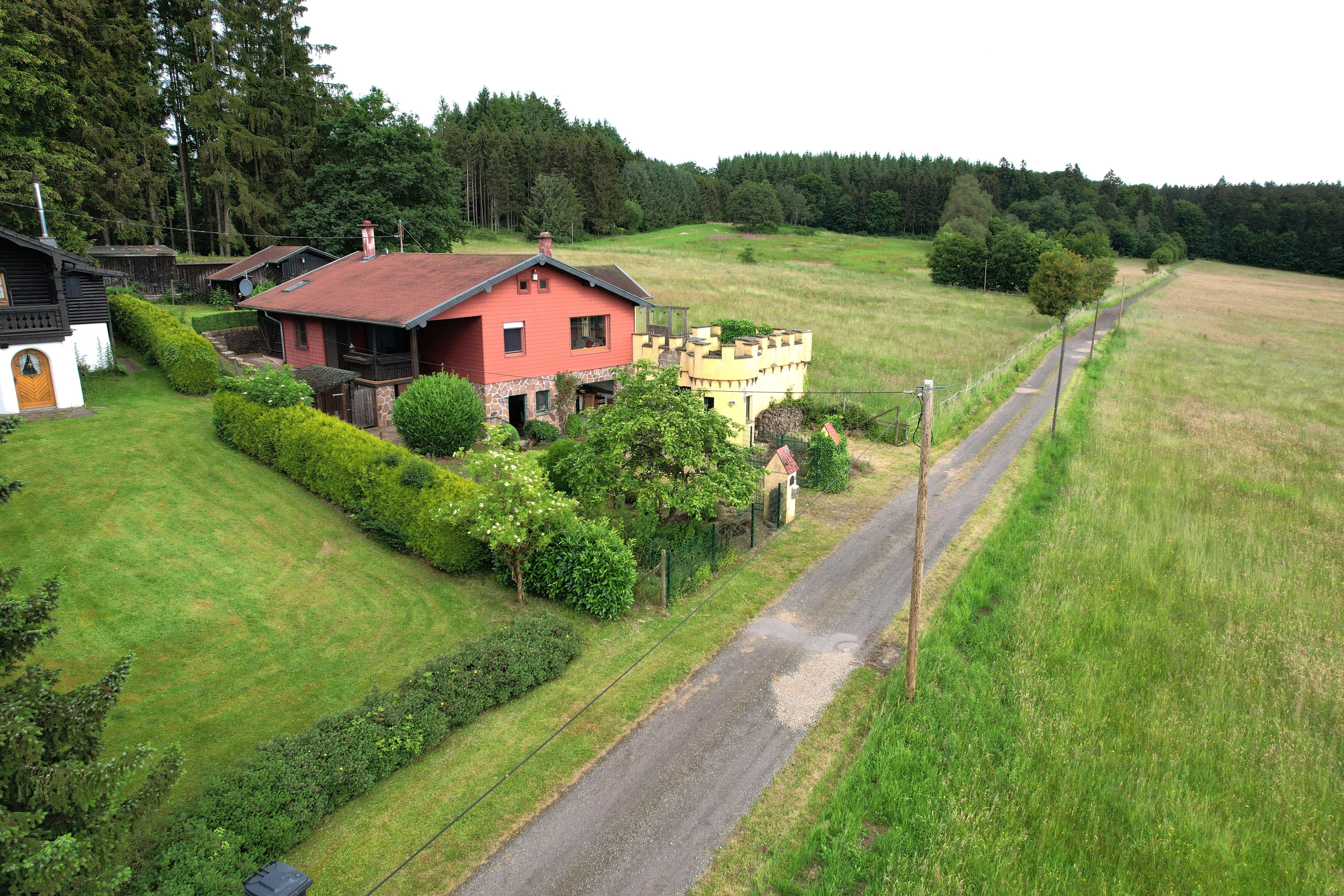 Immobilie in Sankt Thomas - Einfamilienhaus in einem beschaulichen Eifeldorf, umgeben von Wäldern - Bild 0