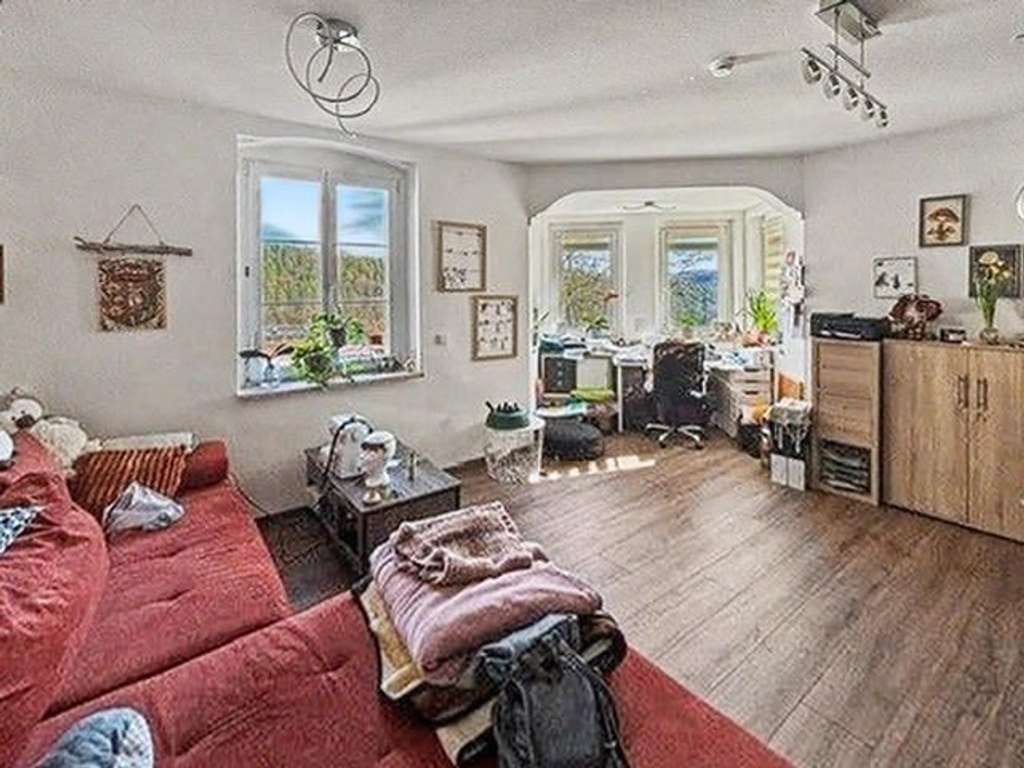 Immobilie in Hartenstein - Saniertes Zweifamilienhaus mit großem Grundstück in Hartenstein - aktuell vermietet - Bild 3