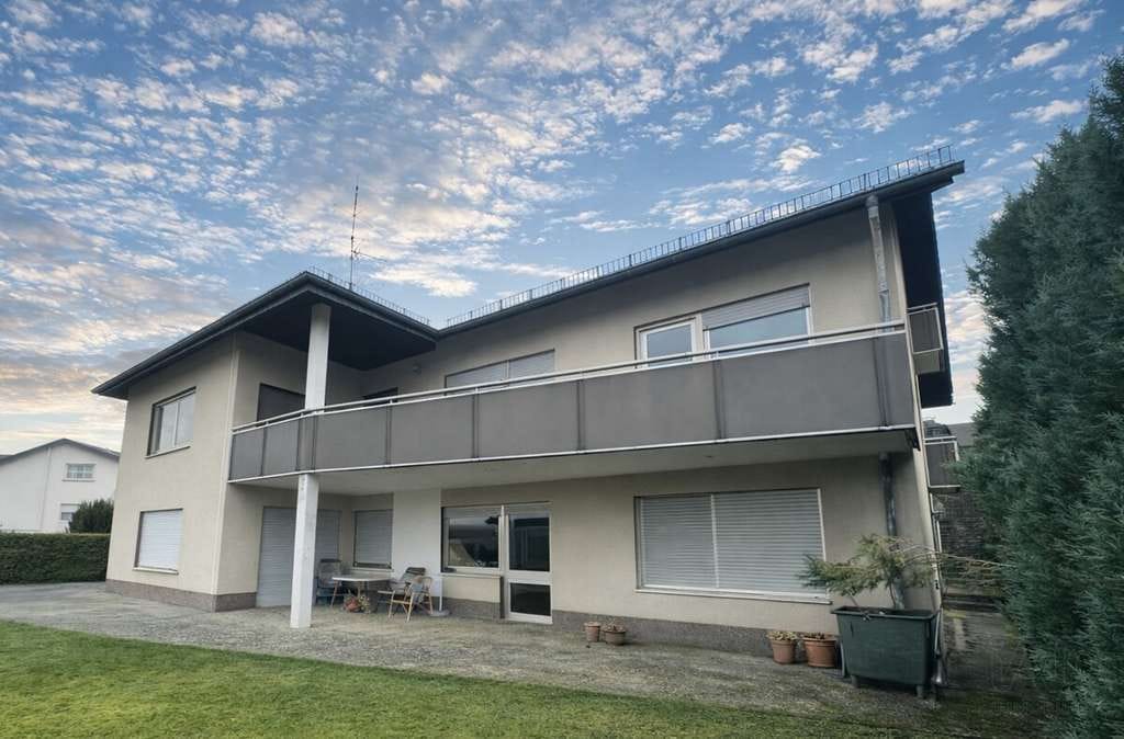 Immobilie in Weilmünster - Großzügiges Mehrfamilienhaus mit separater Einliegerwohnung und 415 m² Wohnfläche in Weilmünster - Bild 1