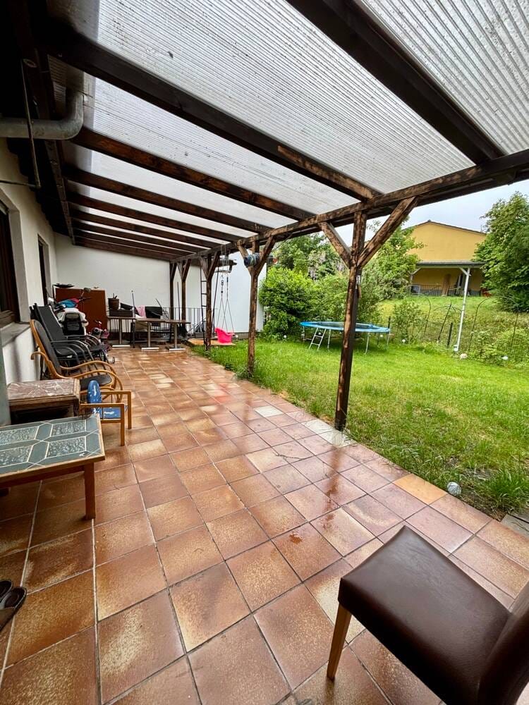 Immobilie in Neustadt bei Coburg - Charmantes Reihenmittelhaus im Bungalowstil mit Garage – Wohnen auf einer Ebene in begehrter Lage vo - Bild 2