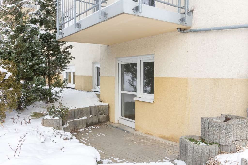 Immobilie in Klipphausen - Terrasse - Laminat - Wannenbad - Stellplatz - 2 Zimmer Wohnung in Klipphausen kaufen - Bild 2