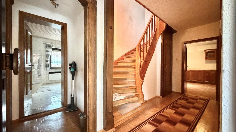 Immobilie in Rodalben - +++ Charmantes Einfamilienhaus mit Südausrichtung, Wintergärten, Carport in bevorzugter, ruhiger Wohnlage+++ - Bild 4