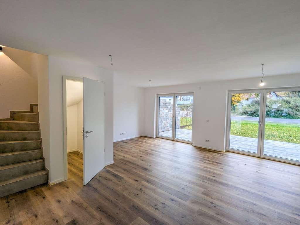 Immobilie in Dettingen an der Iller - Neubau KFW 40-QNG Plus Reiheneckhaus im Ortskern von Dettingen - Bild 1