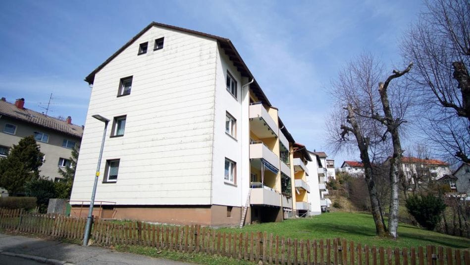 Immobilie in Furtwangen im Schwarzwald - Vermietete 3-Zimmer-Wohnung in ruhiger Lage von Furtwangen - Bild 0