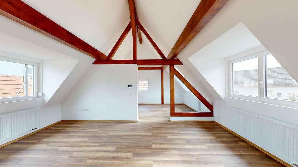 Immobilie in Rheinhausen - Wohnen im Grünen - teilsaniertes Einfamilienhaus mit wunderschönem Garten - Bild 0