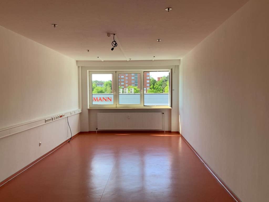 Immobilie in Lüneburg - Vielseitig nutzbare Gewerbeeinheit – ideal für Praxis, Schulung oder Büro - Bild 4