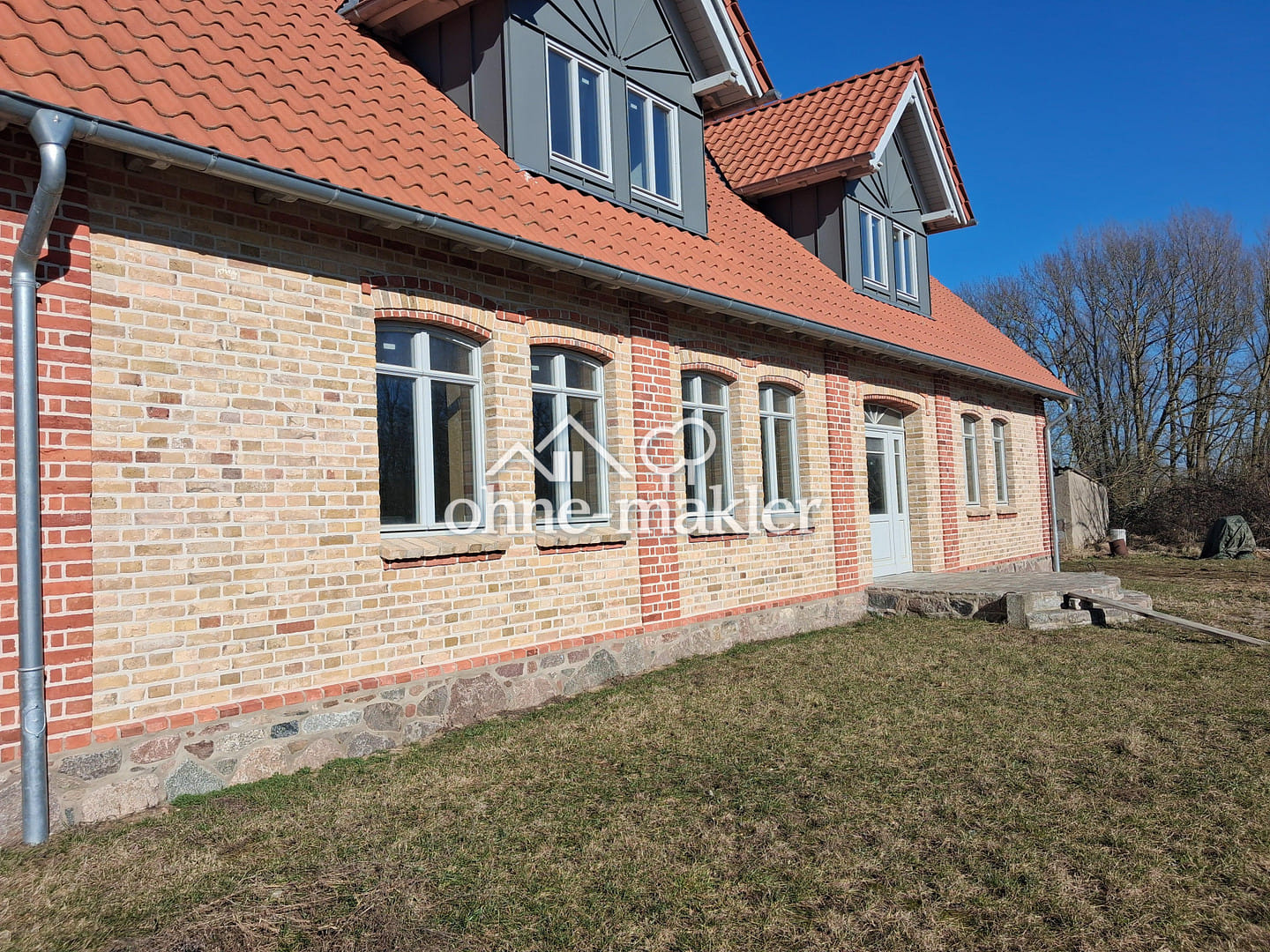 Immobilie in Behren-Lübchin - Außergewöhnliches Wohnhaus in freier Natur - Bild 1