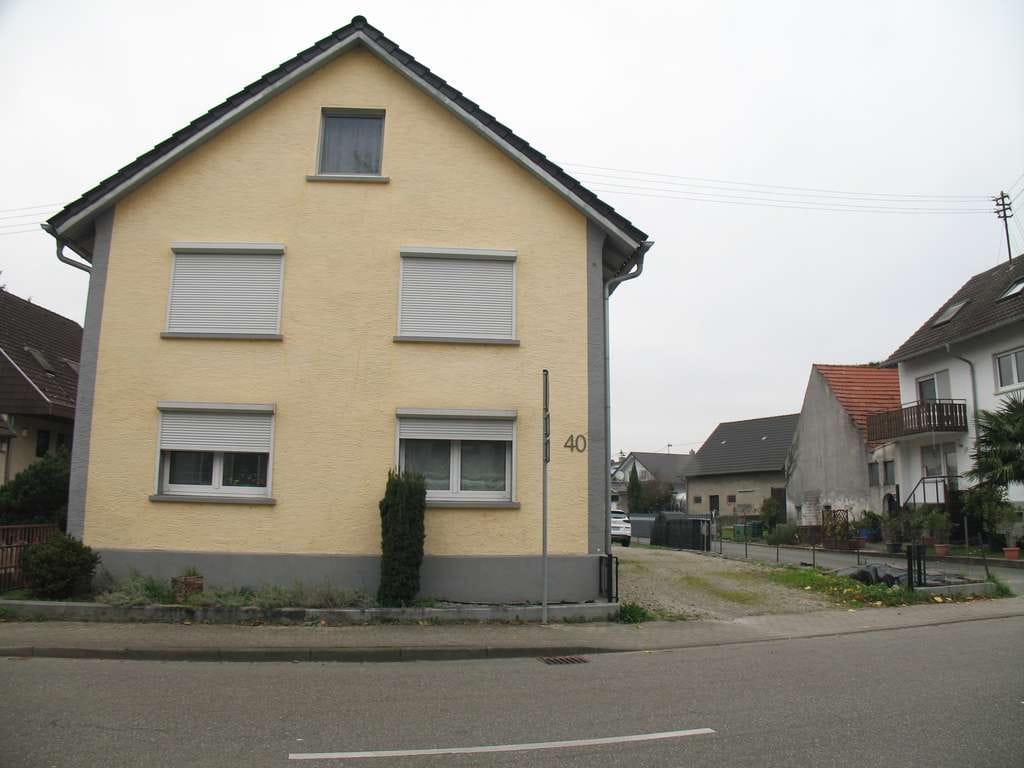 Immobilie in Rastatt - Top Angebot mit 5% Rendite, 3-FH mit PV-Anl., 2 Gar. und Carport  in RA-Ottersdorf - Bild 1